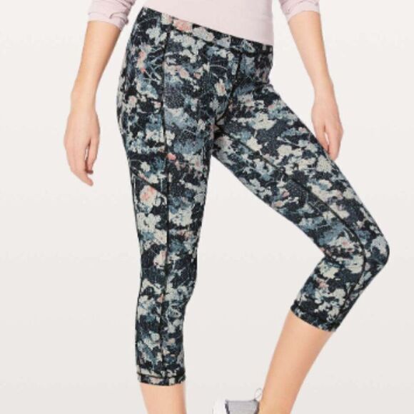 LULULEMON Speed Up Cropped Leggings Spring Multi Bloom Size 2 - Picture 1 of 10